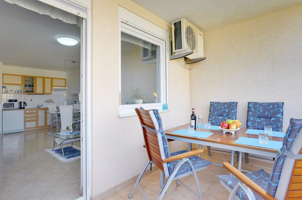 Apartment Frlan Лижнян Экстерьер фото